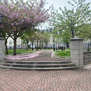  Apartment Ground Floor 1 Bed With Parking United Kingdom