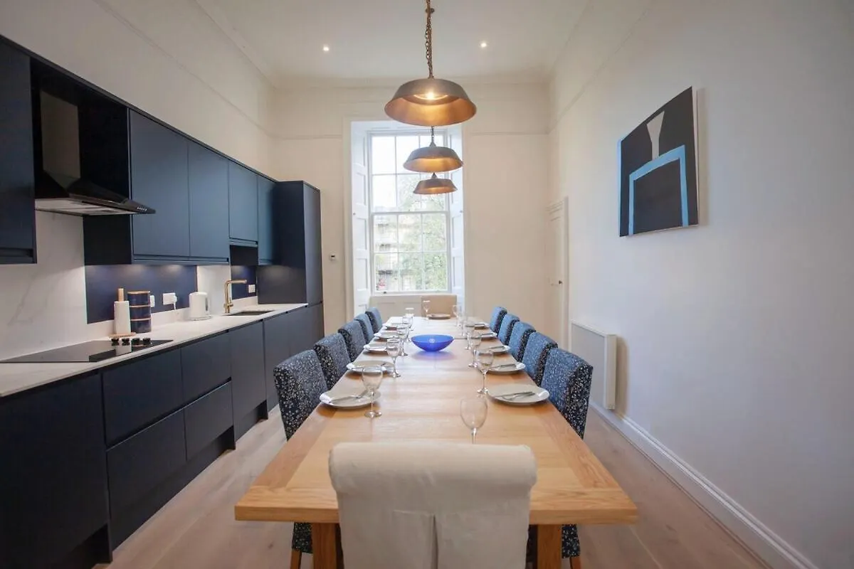 ※ Stunning, Bath Townhouse, City Centre Apartment